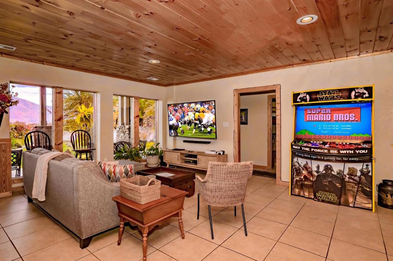 Tanasi Lodge - Reunions, Retreats, Weddings, Family Getaways セバービル エクステリア 写真